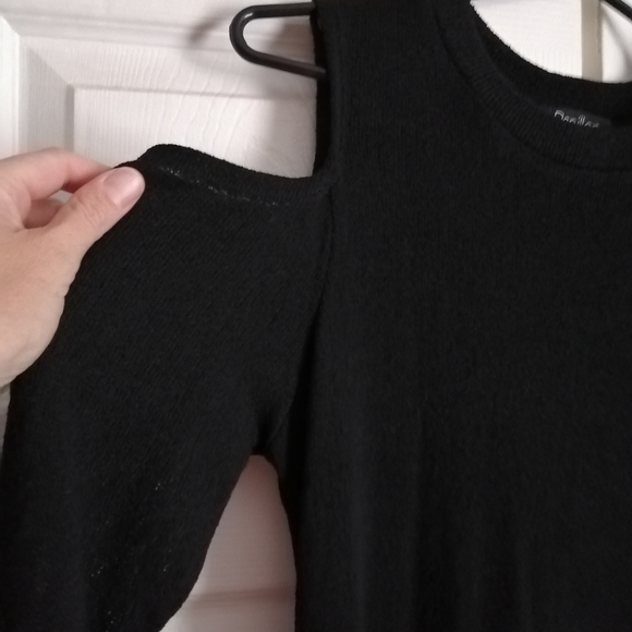 Cold shoulder black dress by Papillon - Picture 3 of 5